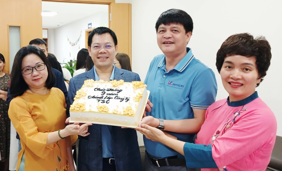 9 NĂM MỘT THƯƠNG HIỆU